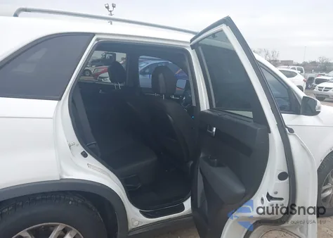 2014 Kia Sorento Lx z USA, uszkodzony, nr VIN 5XYKT3A63EG526077